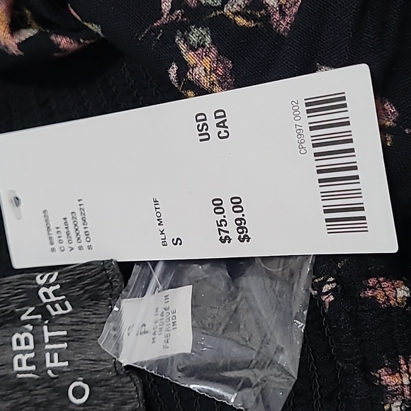 WOMEN'S Urban Outfitters Romper, Black Flower Pattern, Size Small - Picture 3 of 4